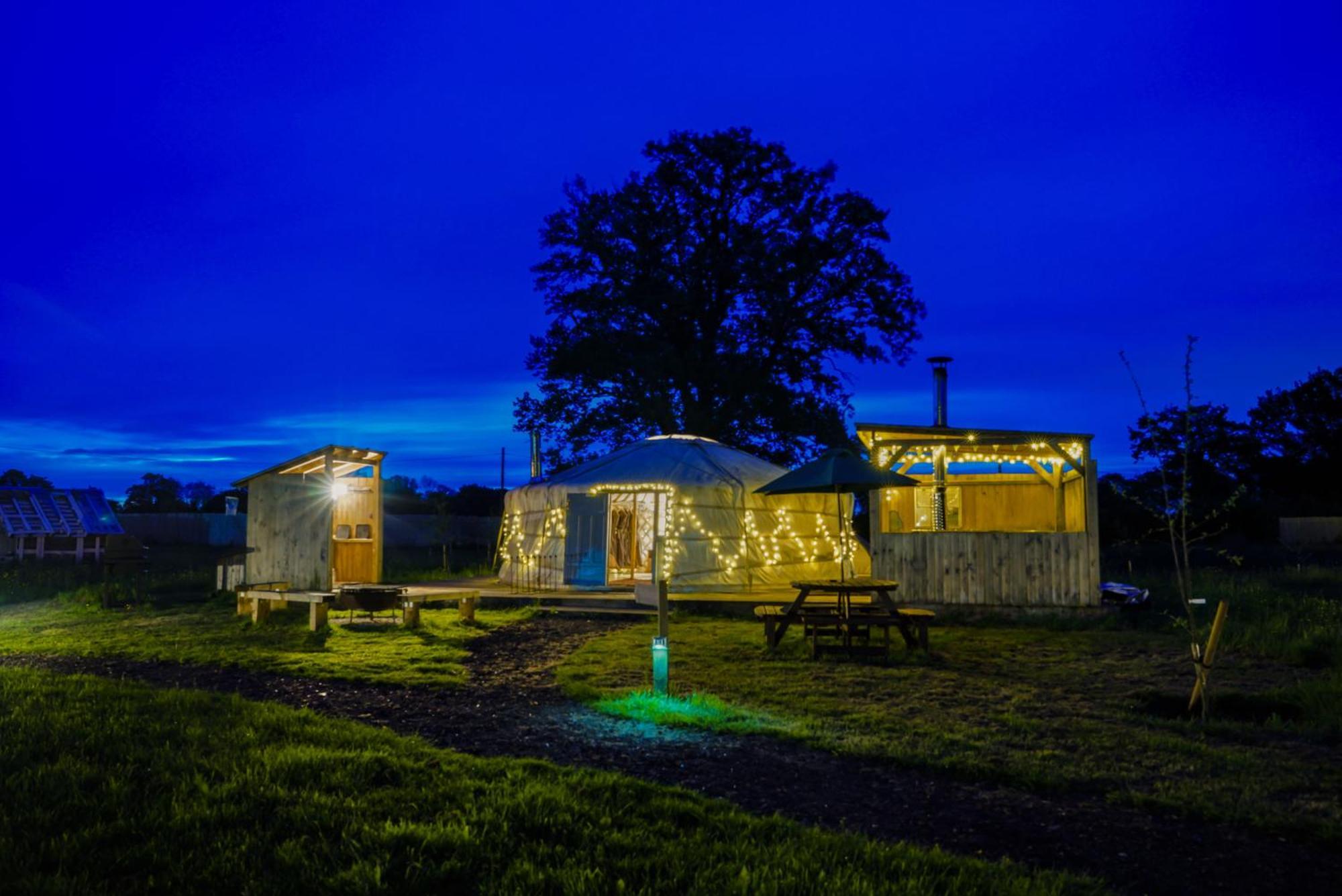 Glamp And Tipple Ltd Hotel Great Ellingham Exterior photo