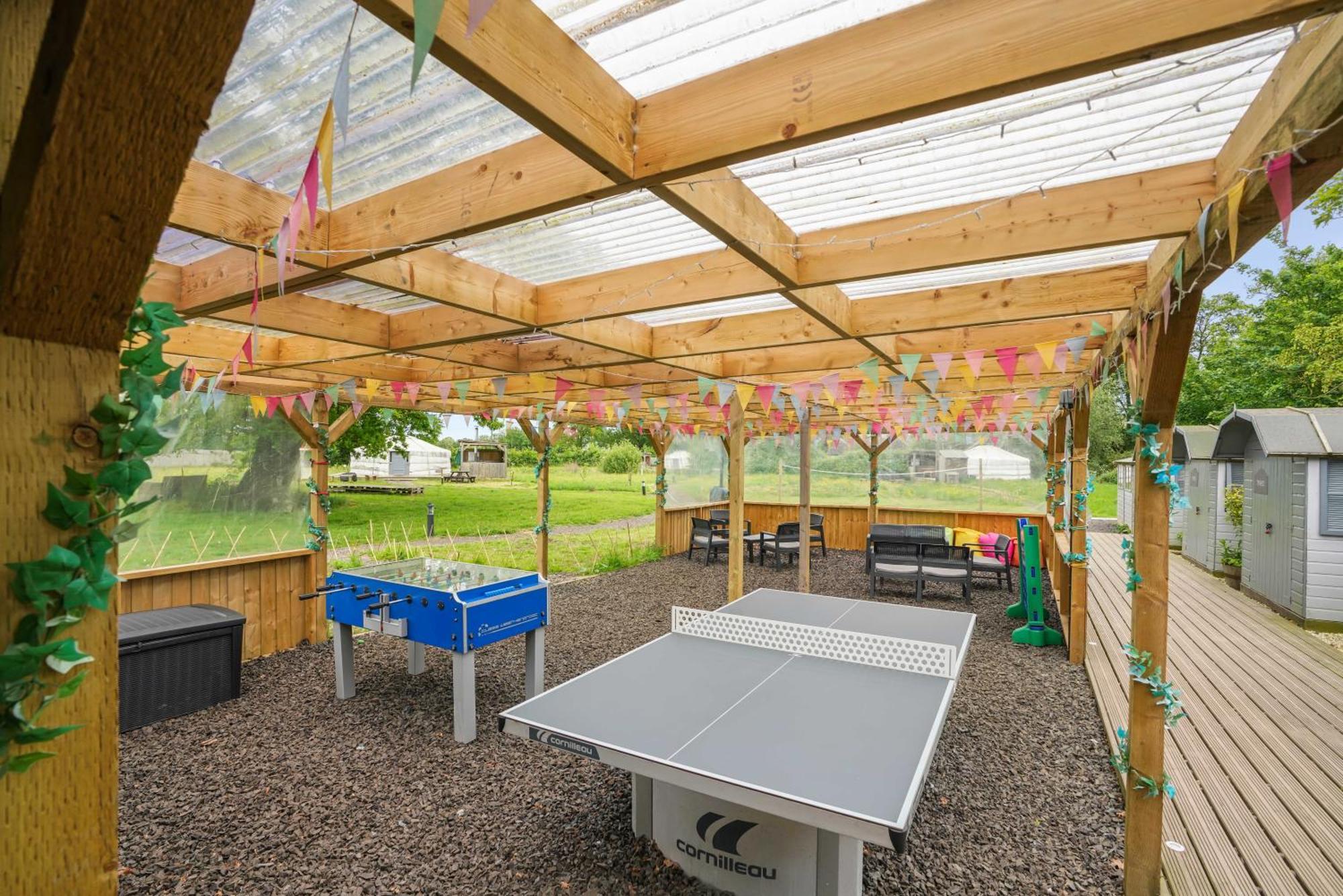 Glamp And Tipple Ltd Hotel Great Ellingham Exterior photo
